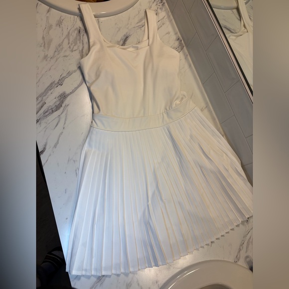 All in Motion Women's White Pleated Dress - Picture 3 of 4